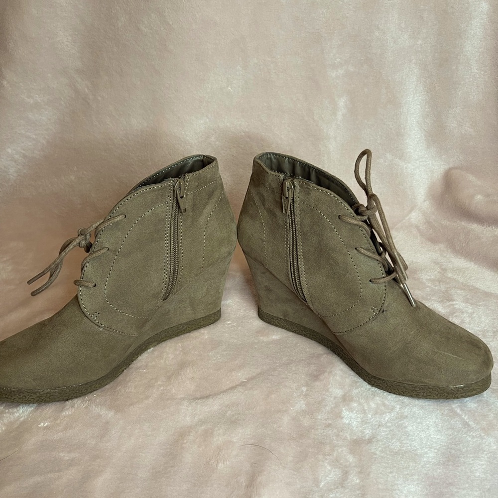 Wedge booties